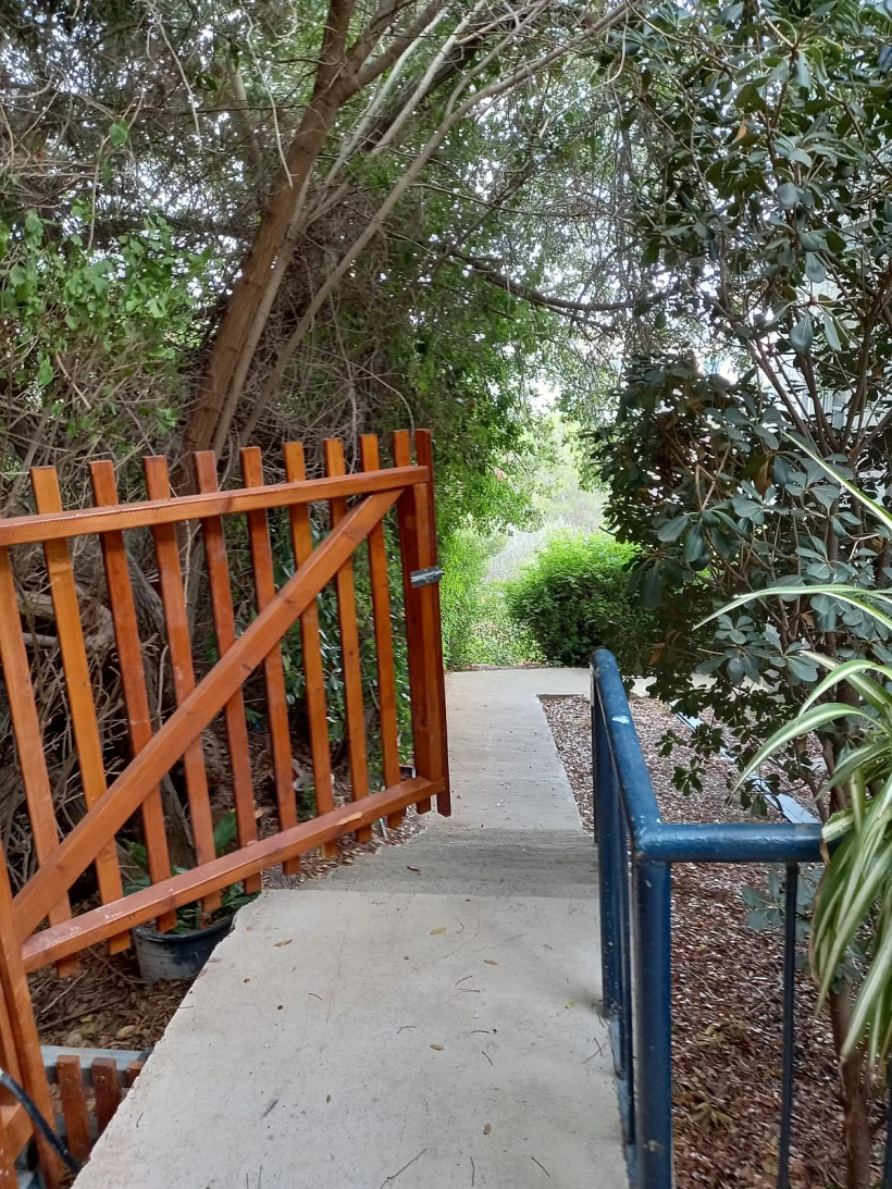 הכניסה לקליניקה של אורית צוקר