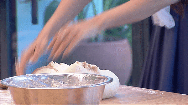 חלה האח הגדול גיף