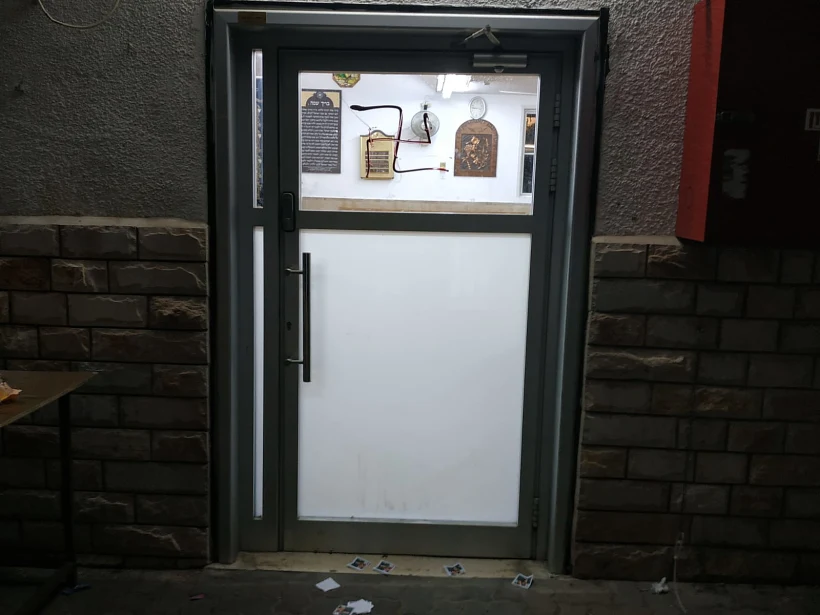 צלב קרס בני ברק בית כנסת