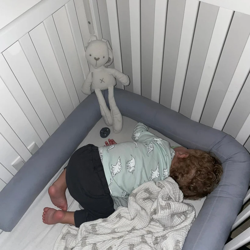 גוני בנש הדרכת הורים ממוקדת שינה