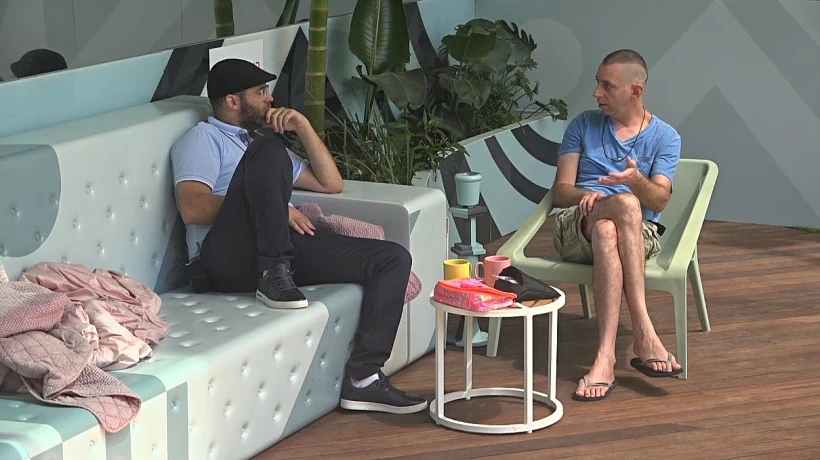 תמיר מספר לאורן שנמאס לו מהריבים