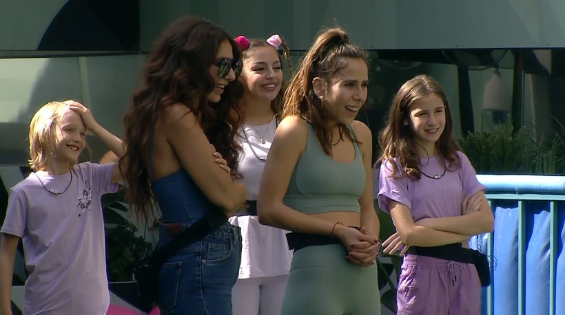 הילדים נכנסים