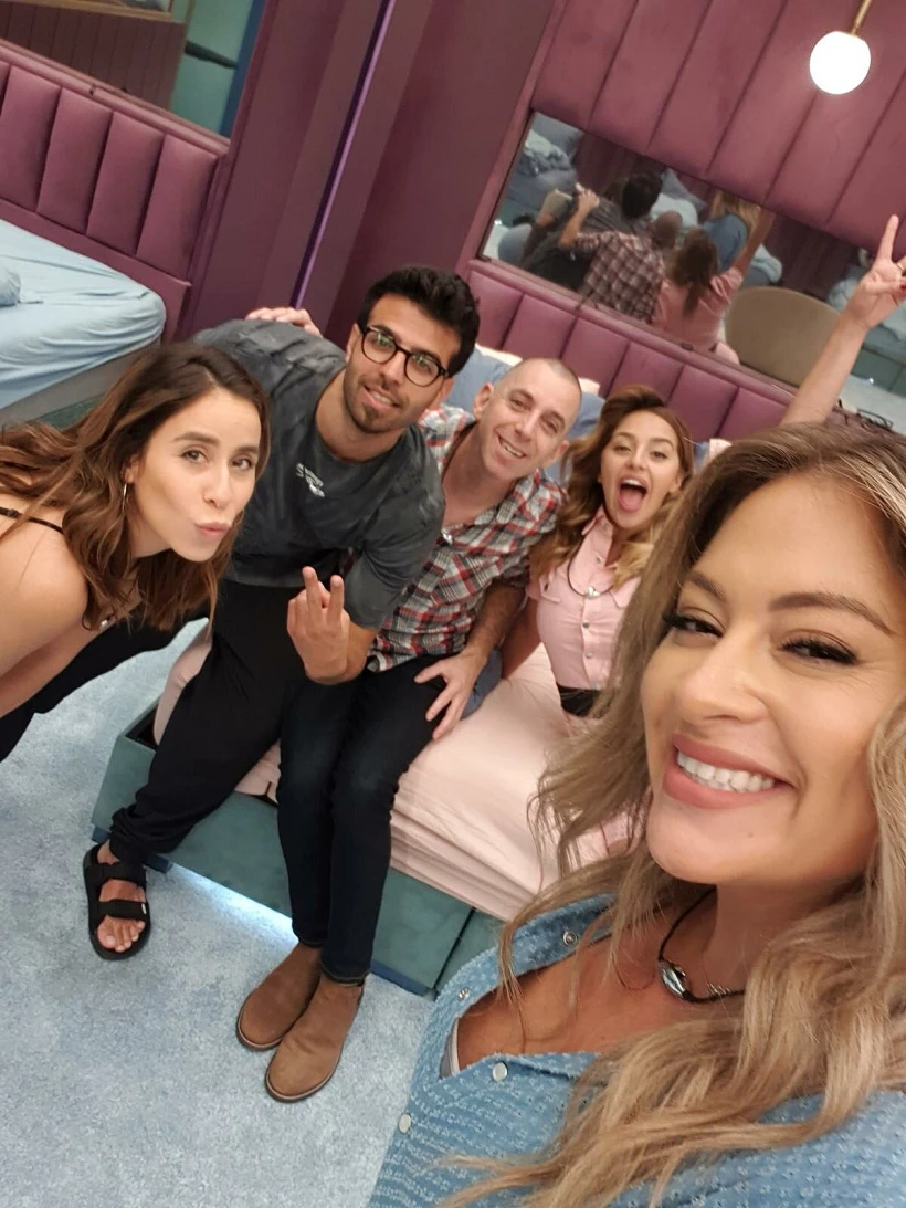 ליהיא גרינר ודיירי הבית