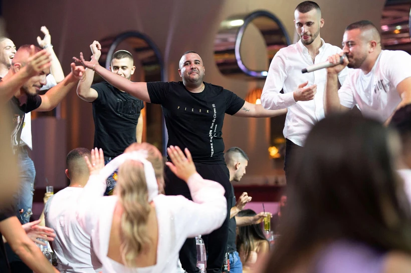 גל אזולאי משמח