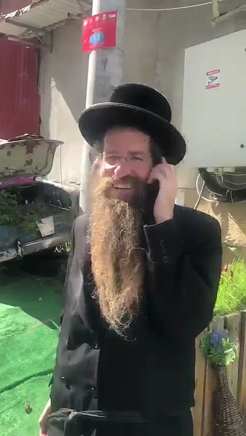 ארהם לויף תושב בית שמש ואב לעשרה, הוא ההרוג בתאונה