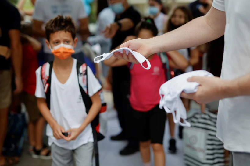 בית ספר, קורונה, תלמידים, מורה, כיתה