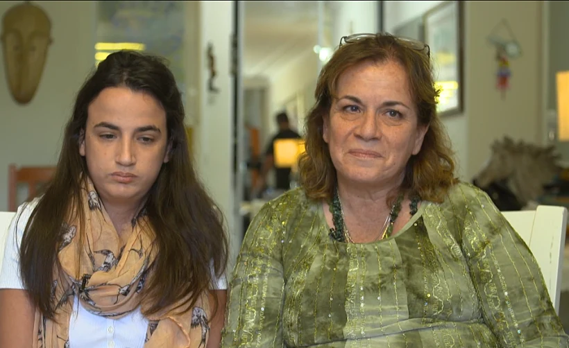 אתי פלג וגלי פלג, סבתו ודודתו של איתן בירן