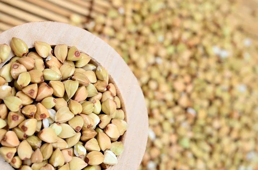Green,buckwheat,on,wooden,table