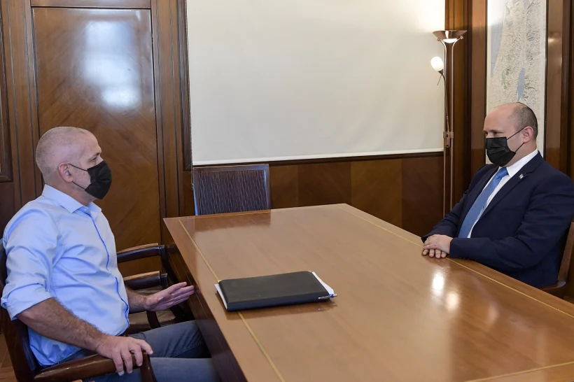 נפתלי בנט ורונן בר