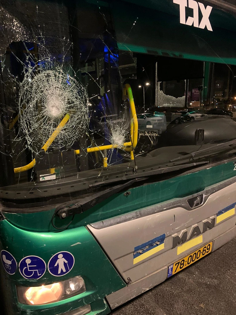 אוטובוס שנפגע סמוך לשער שכם