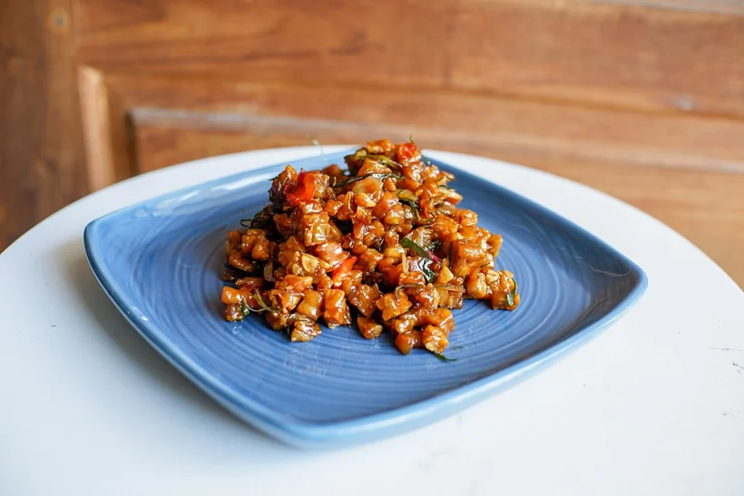 Fried,dried,tempeh,,or,in,indonesia,called,as,kering,tempe,