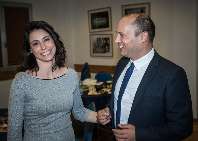 נפתלי בנט ואשתו גילת