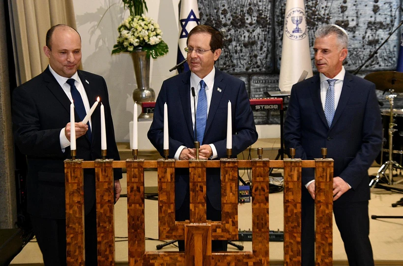 הנשיא הרצוג, רה''מ בנט וראש המוסד דדי ברנע בטקס הענקת תעודות הצטיינות לעובדי המוסד