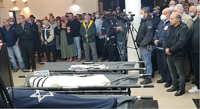 הלוויית האחים שנהרגו בתאונה בשומרון