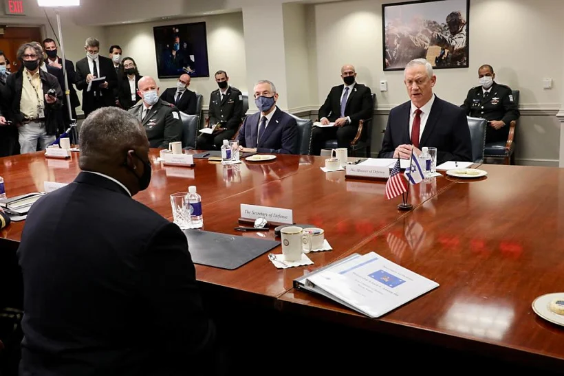 שר הביטחון בני גנץ ושר ההגנה האמריקני לויד אוסטין בוושינגטון