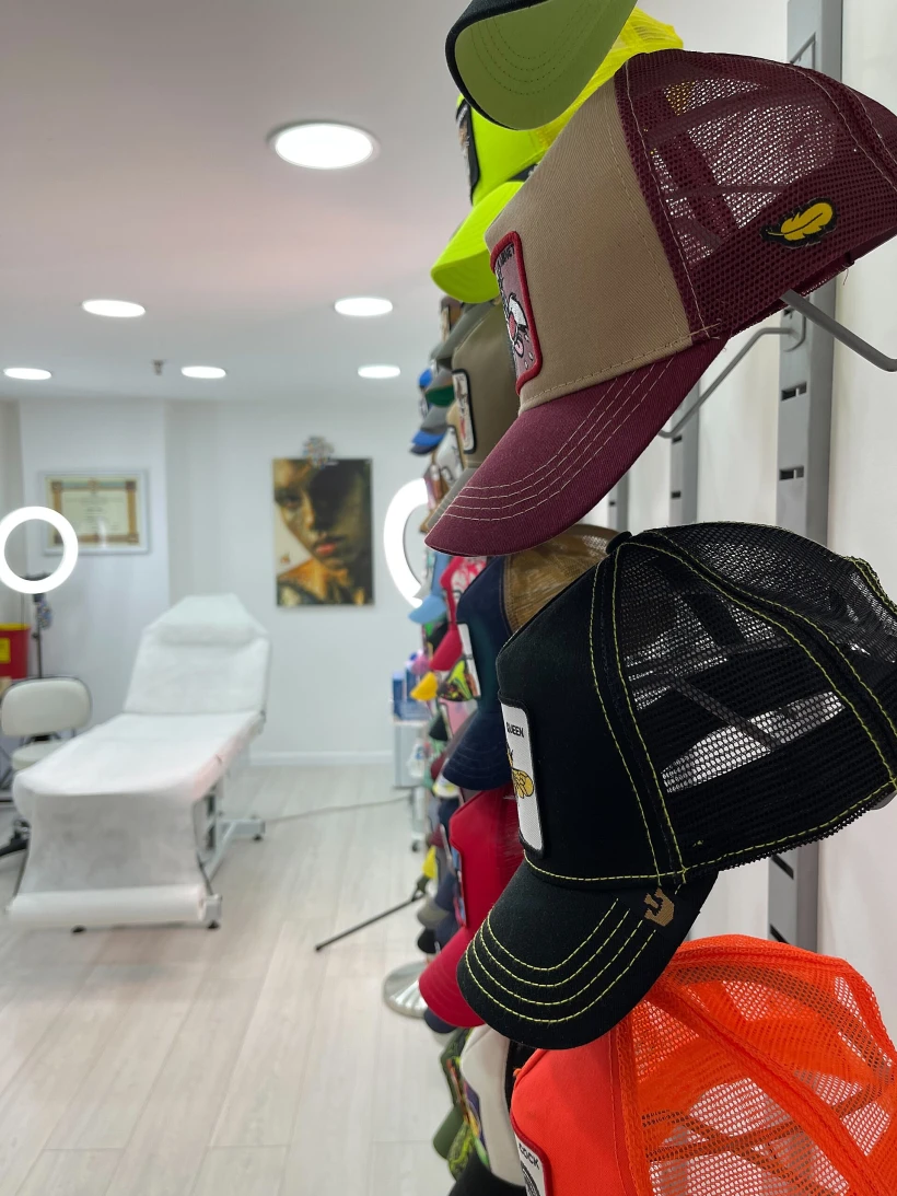 האוסף כובעים של ד''ר משה אמיר