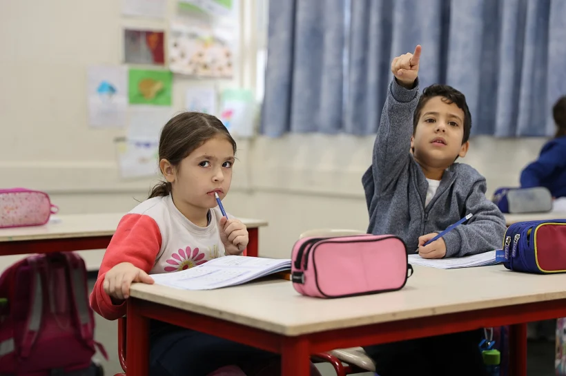 ילדיפ לומדים ברשת בתי הספר שובו