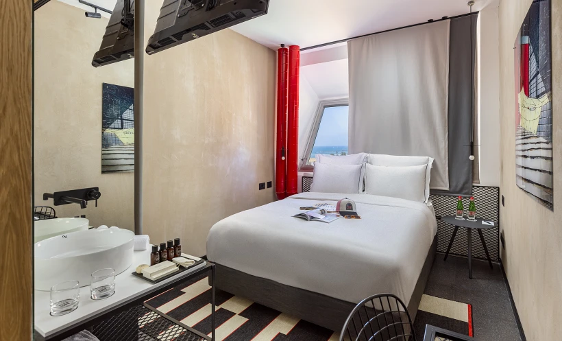 מלון בראון ברוט, המסעדה הבאה