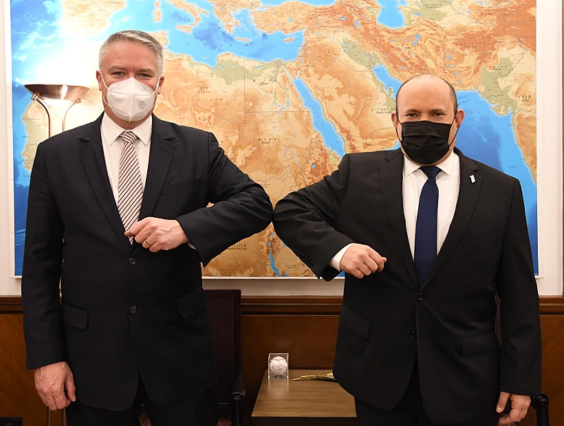 ראש הממשלה נפתלי בנט יחד עם מזכ''ל ה-OECD מתיאס קורמן