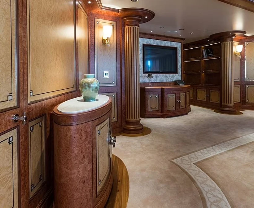 עיצוב הפנים בתוך היאכטה של ולדימיר פוטין