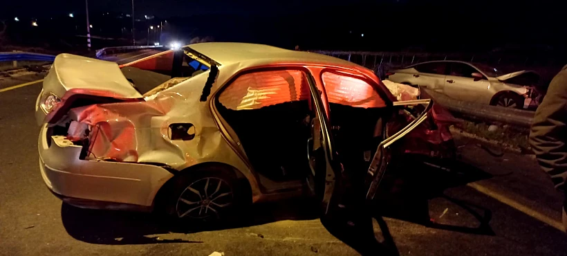 זירת התאונה בכביש 60 סמוך לקריית ארבע