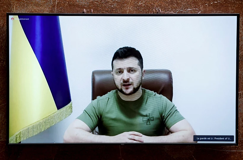 זלנסקי נואם בפני הפרלמנט הצרפתי