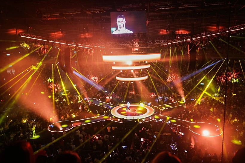 עדן חסון בהיכל מנורה