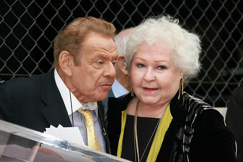 אסטל האריס, ג'רי סטילר, סיינפלד, ג'ורג'