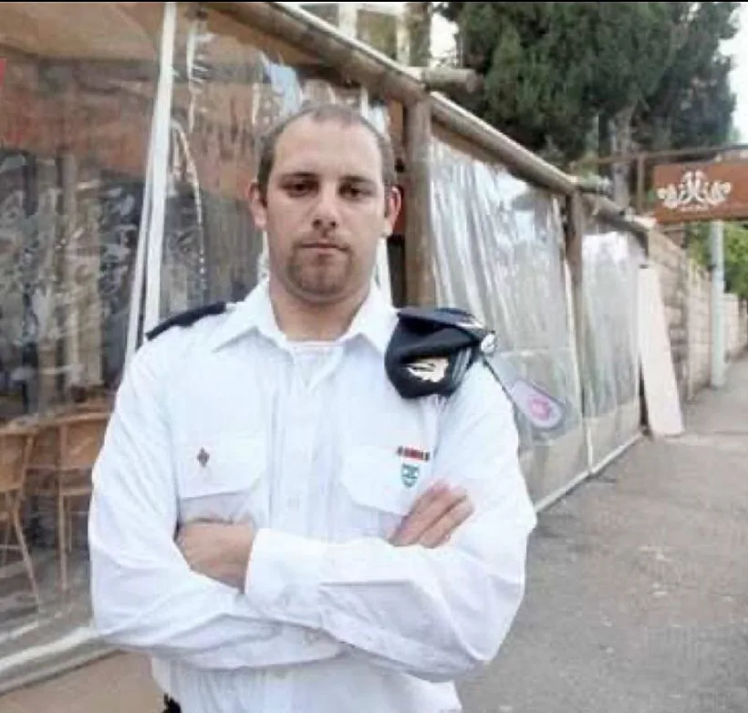 רביב רוט, החייל שכיוואן סירבה להכניס למסעדה בה עבדה