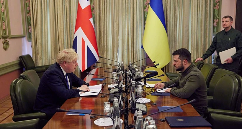 ראש הממשלה בוריס ג'ונסון בפגישה עם זלנסקי בקייב