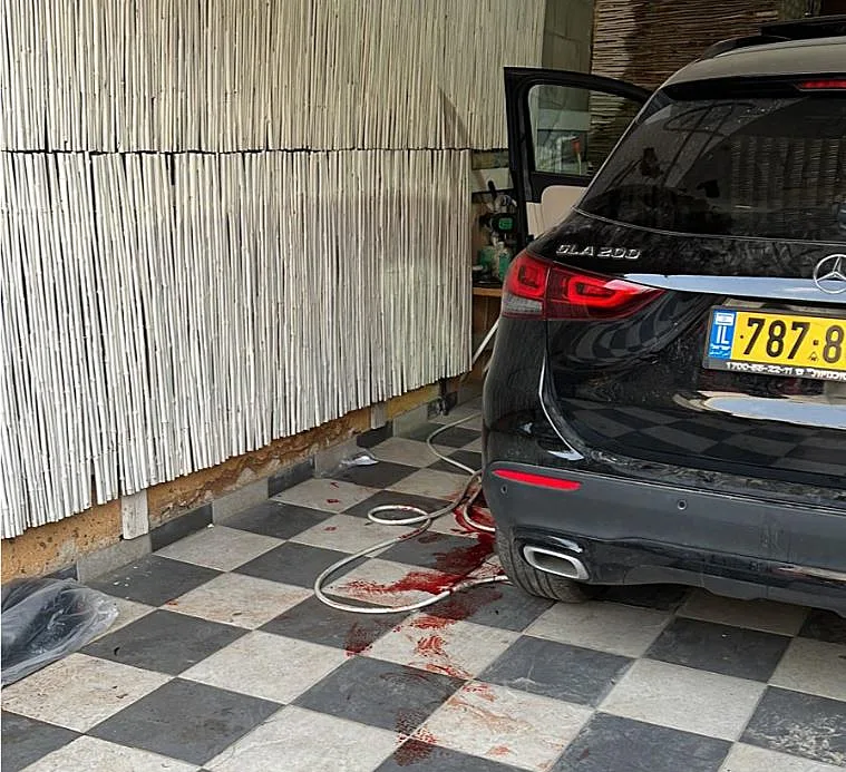 הרכב שבו נסעה הצעירה שנורתה למוות בקלנסווה