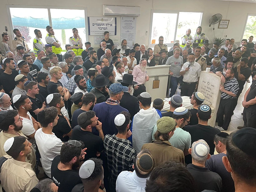 הלווייתו של ויאצ'סלב דניאל גולב