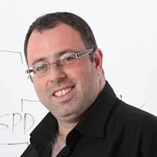 ד''ר גיל מאור