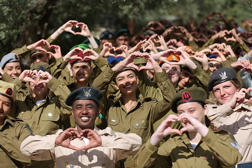 החיילים המצטיינים בבית הנשיא ביום העצמאות ה-74