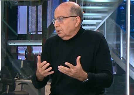 משה (בוגי) יעלון