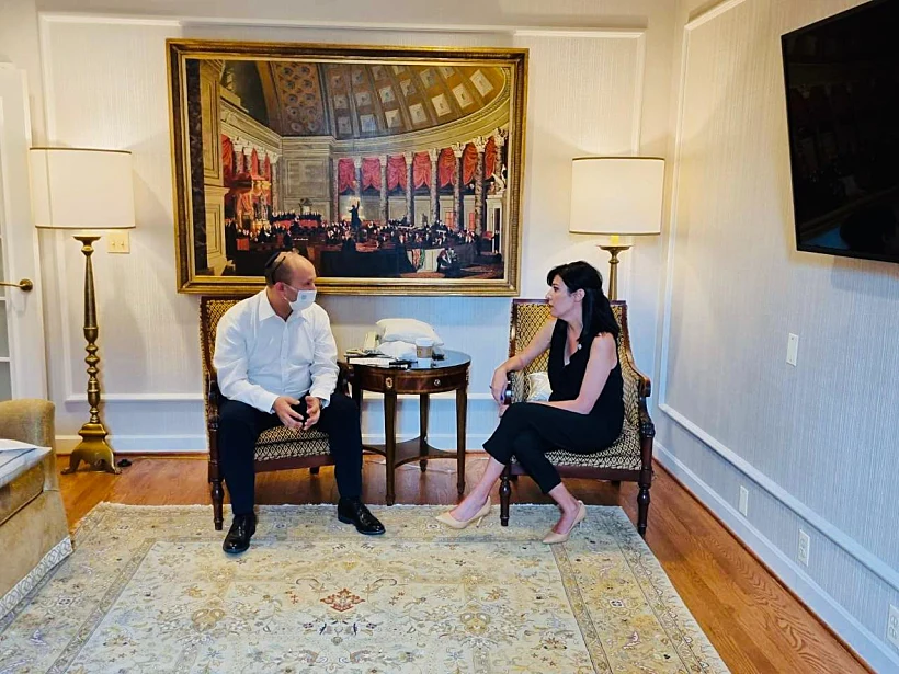 רה''מ נפתלי בנט והיועצת המדינית שמרית מאיר