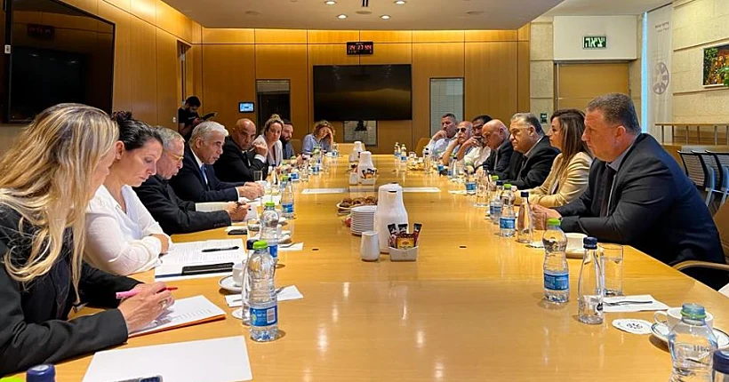 ח''כ רינאוי-זועבי בפגישה