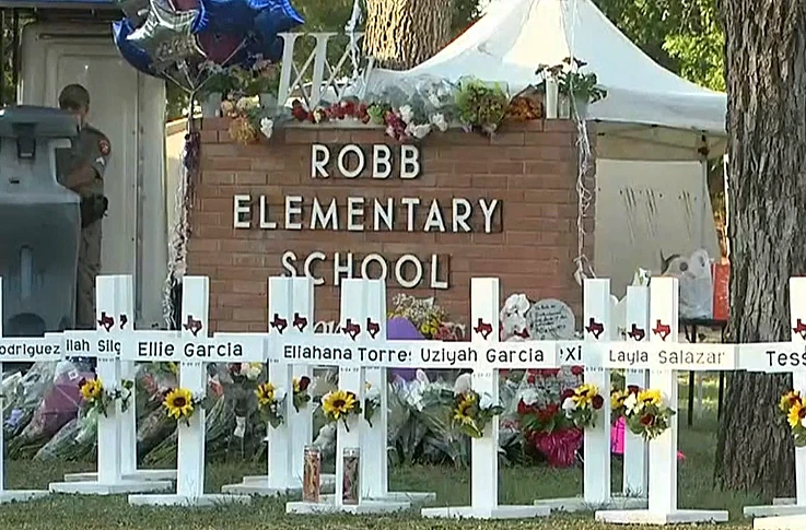הטבח בנורא בבית הספר היסודי ''רוב'' שביובלדי, טקסס