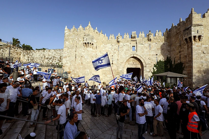 מצעד הדגלים בשער שכם