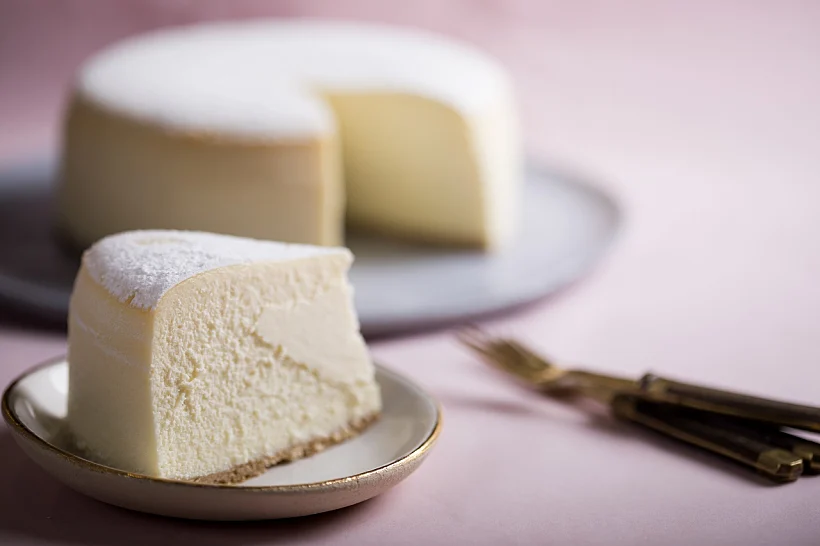 עוגת גבינה קלאסית של לחמים
