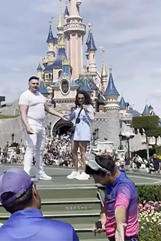 הצעת הנישואין שנהרסה בדיסנילנד פריז