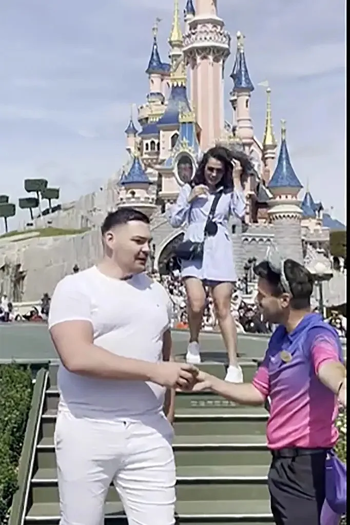 הצעת הנישואין שנהרסה בדיסנילנד פריז