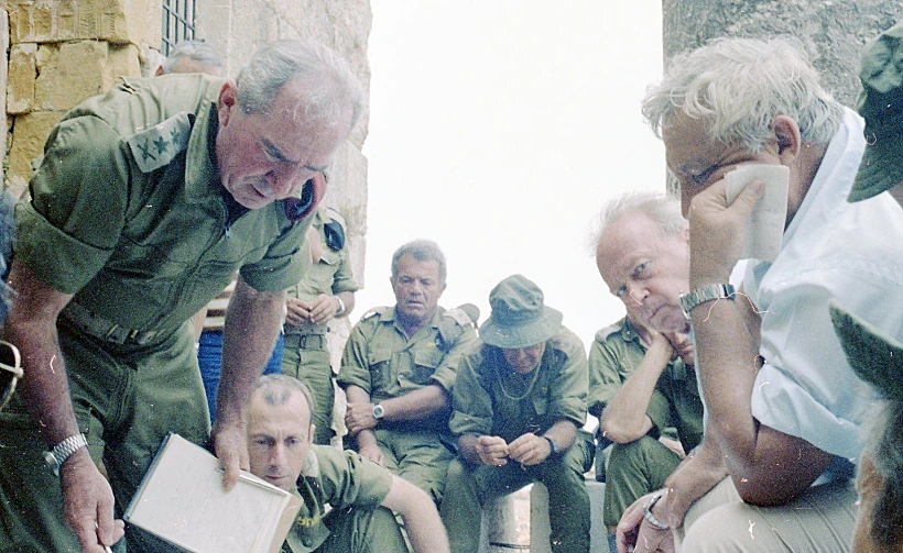 אריאל שרון יצחק רבין רפאל איתן רפול ביירות לבנון