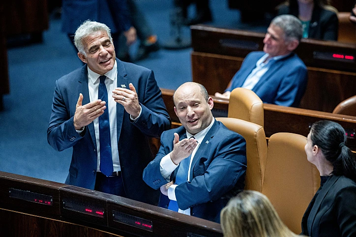 נפתלי בנט יאיר לפיד מליאת הכנסת כנסת