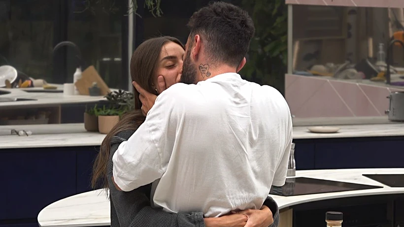 נתנאל ודיאן מתנשקים | האח הגדול 4