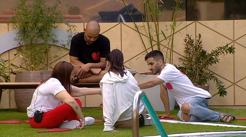 שרין, קאזם, שרון, וריוואה בחצר | האח הגדול עונה 4