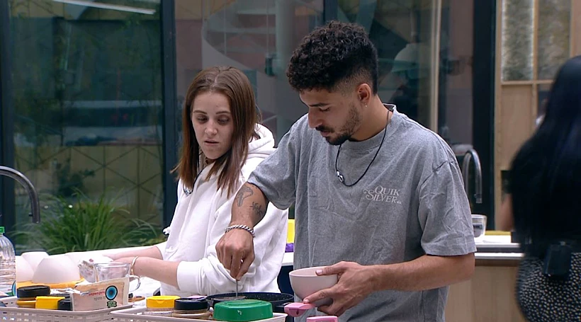 שרין ודניאל במטבח