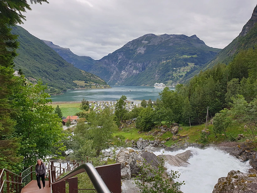 הנוף שרואים בקמפינג בנורווגיה. צילום: עמנואלה בינר
