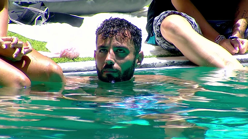 נתנאל בבריכה | האח הגדול עונה 4