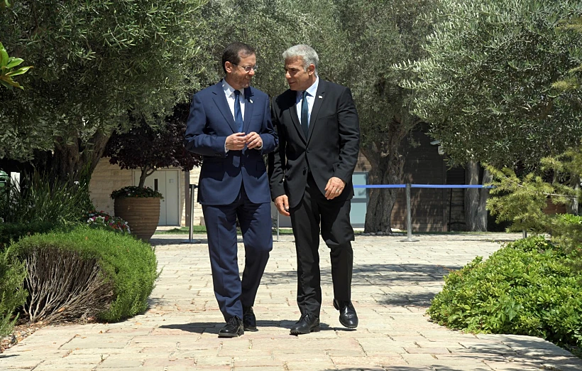 נשיא המדינה נועד עם ראש הממשלה הנכנס יאיר לפיד בבית הנשיא